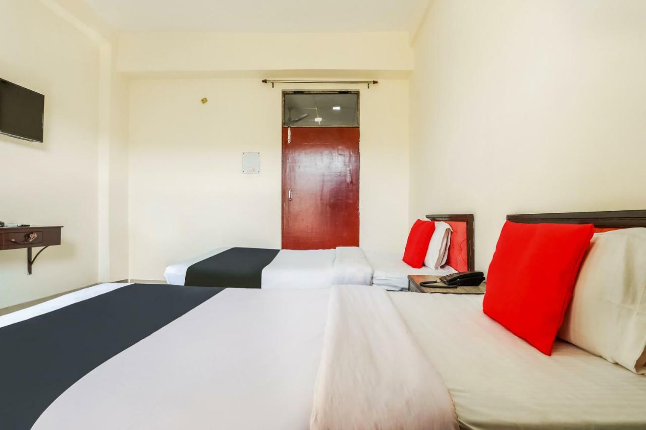 Capital O 60233 Brij Ki Rasoi Deluxe Hotel Lucknow Esterno foto