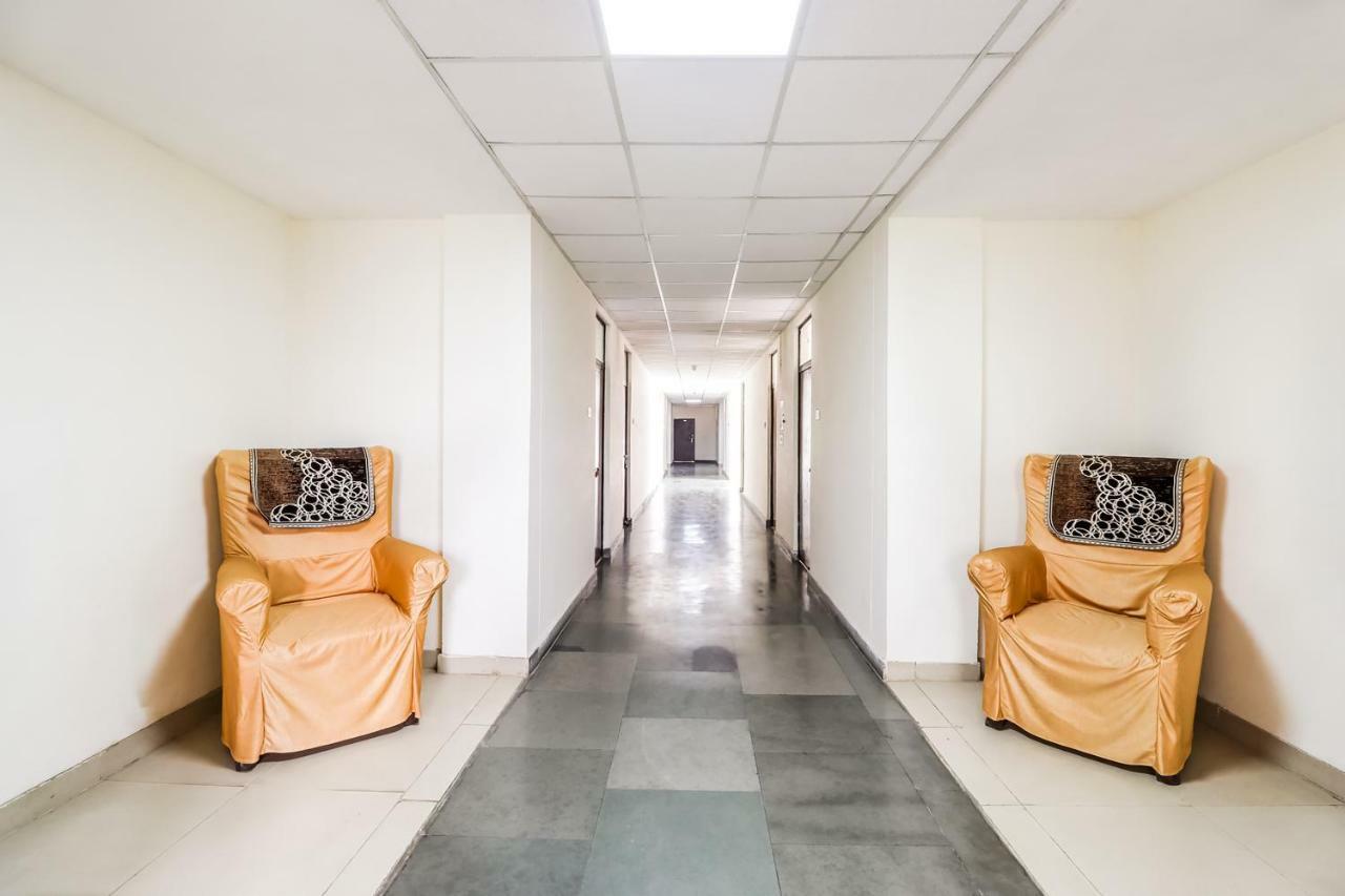 Capital O 60233 Brij Ki Rasoi Deluxe Hotel Lucknow Esterno foto
