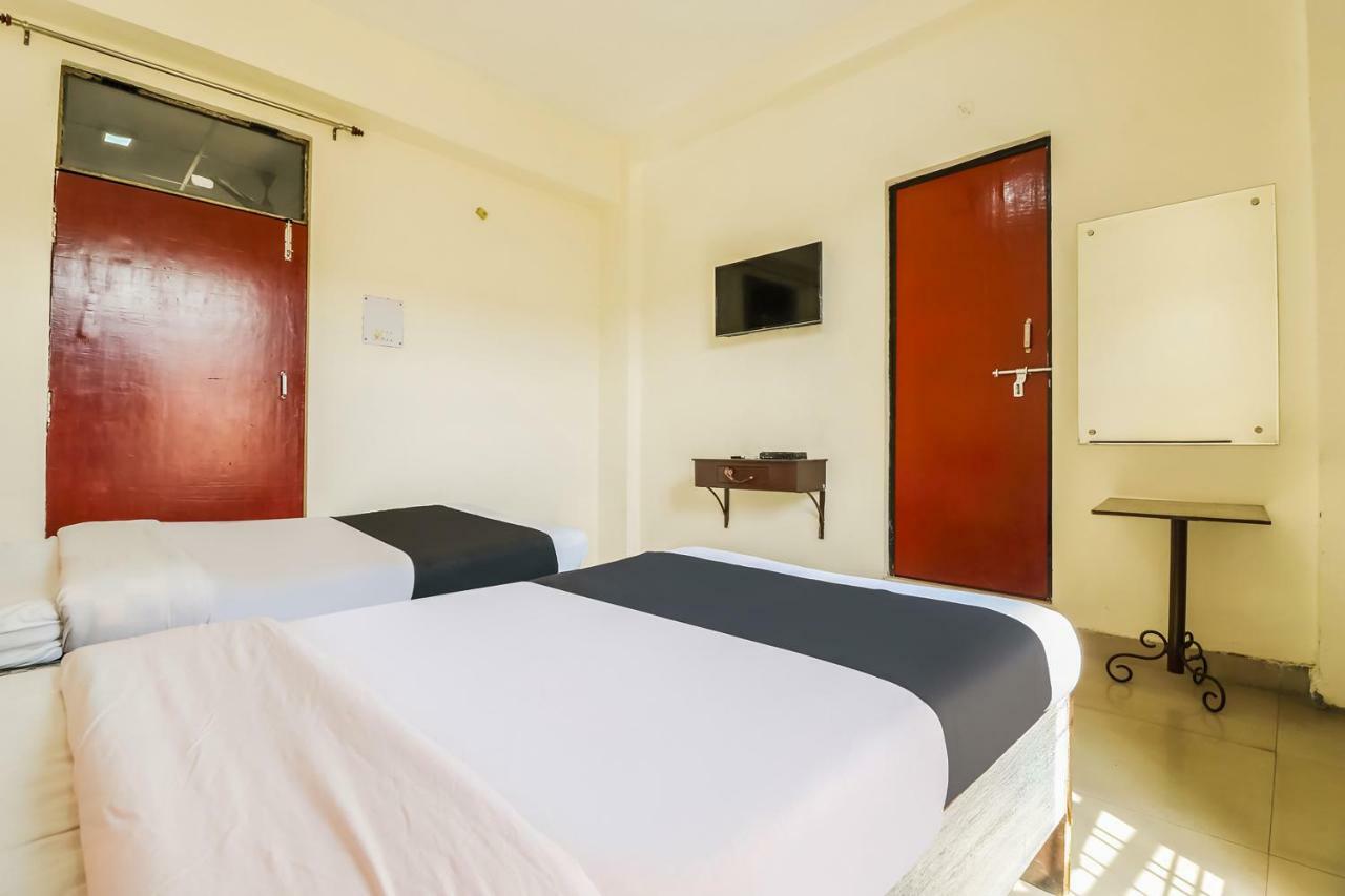 Capital O 60233 Brij Ki Rasoi Deluxe Hotel Lucknow Esterno foto